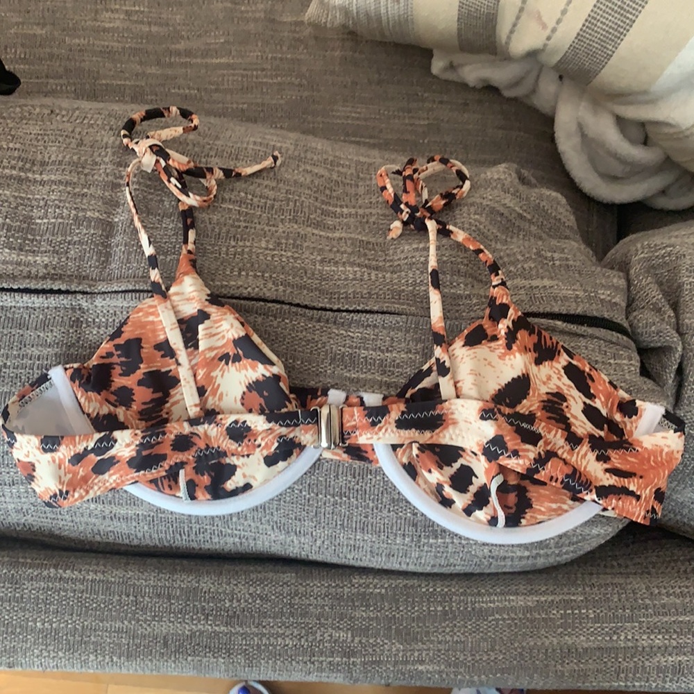 Leopard bikini - Picture 3 of 3